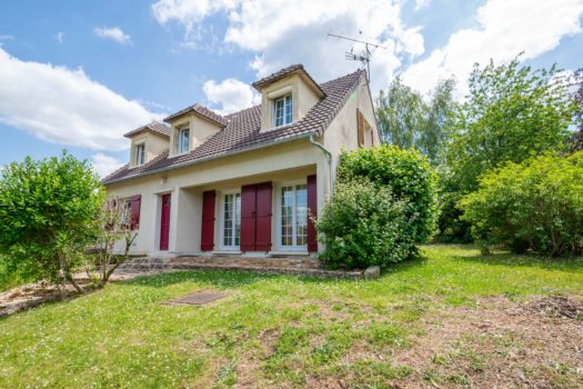 Maison T5 150 m² – La Celle les Bordes